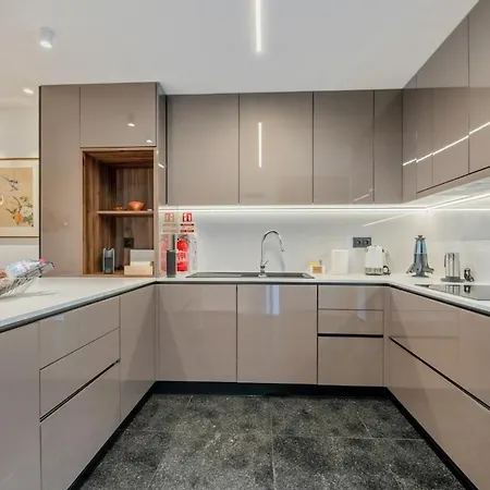 Moderno T2 Com Patios E Acesso A Piscina