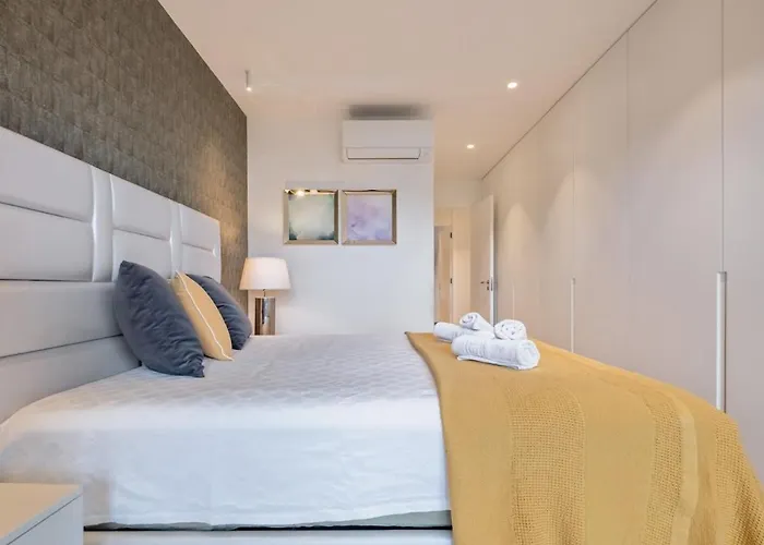 Moderno T2 Com Patios E Acesso A Piscina フンシャル